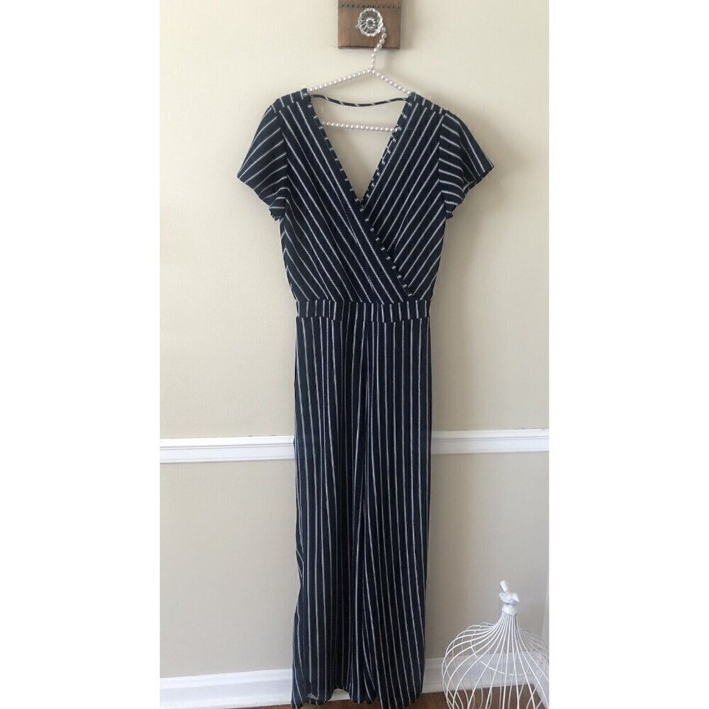 Blu Pepper Womens Size M Blue White Stripe Jumpsuit Romper Short Sleeve
